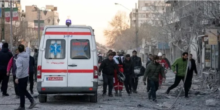 حصيلة ضحايا الهجمات على إيران تتجاوز 21 ألفاً